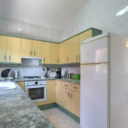 Belvilla By Oyo Casa Velez *